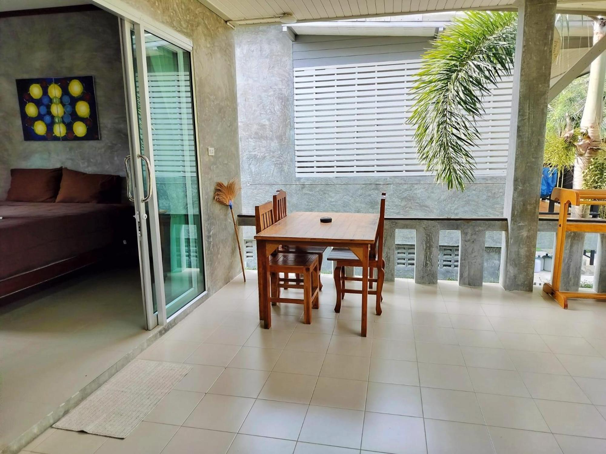 Aparthotel The Zohan & Travel Agency