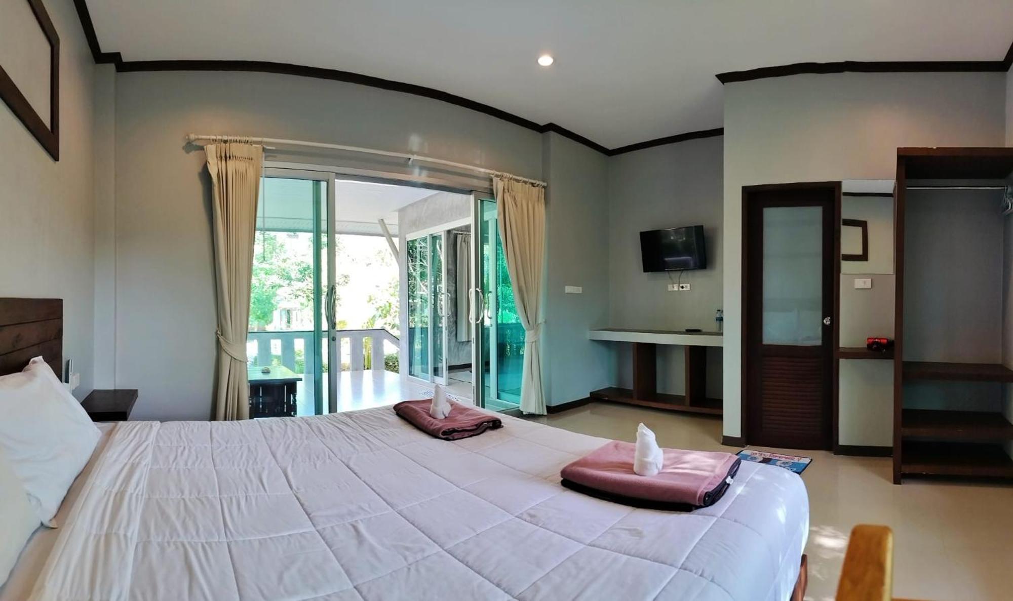 The Zohan & Travel Agency Aparthotel *