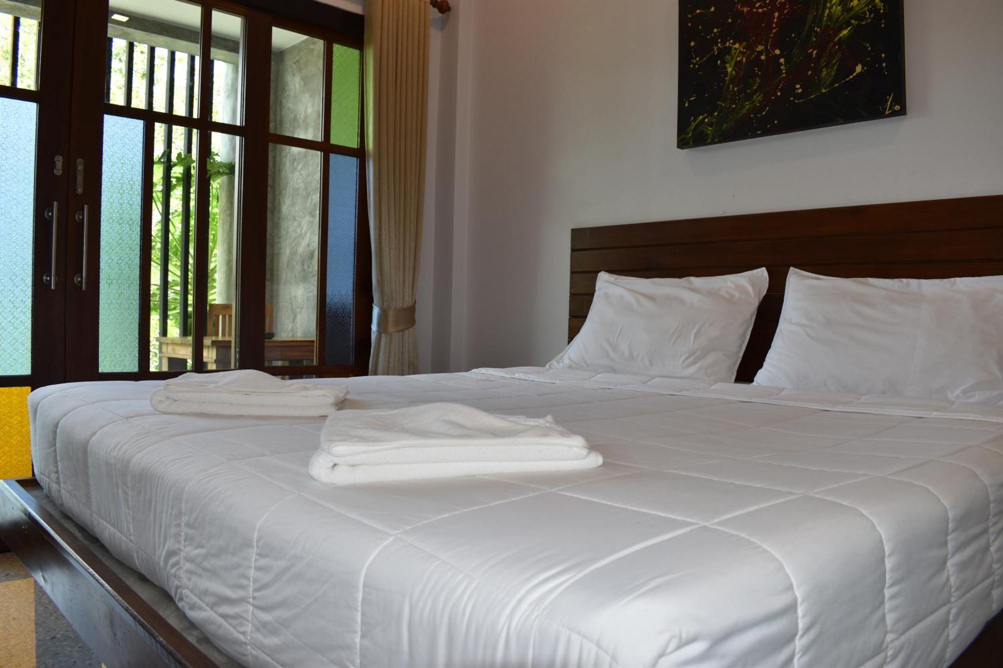 The Zohan & Travel Agency Aparthotel *
